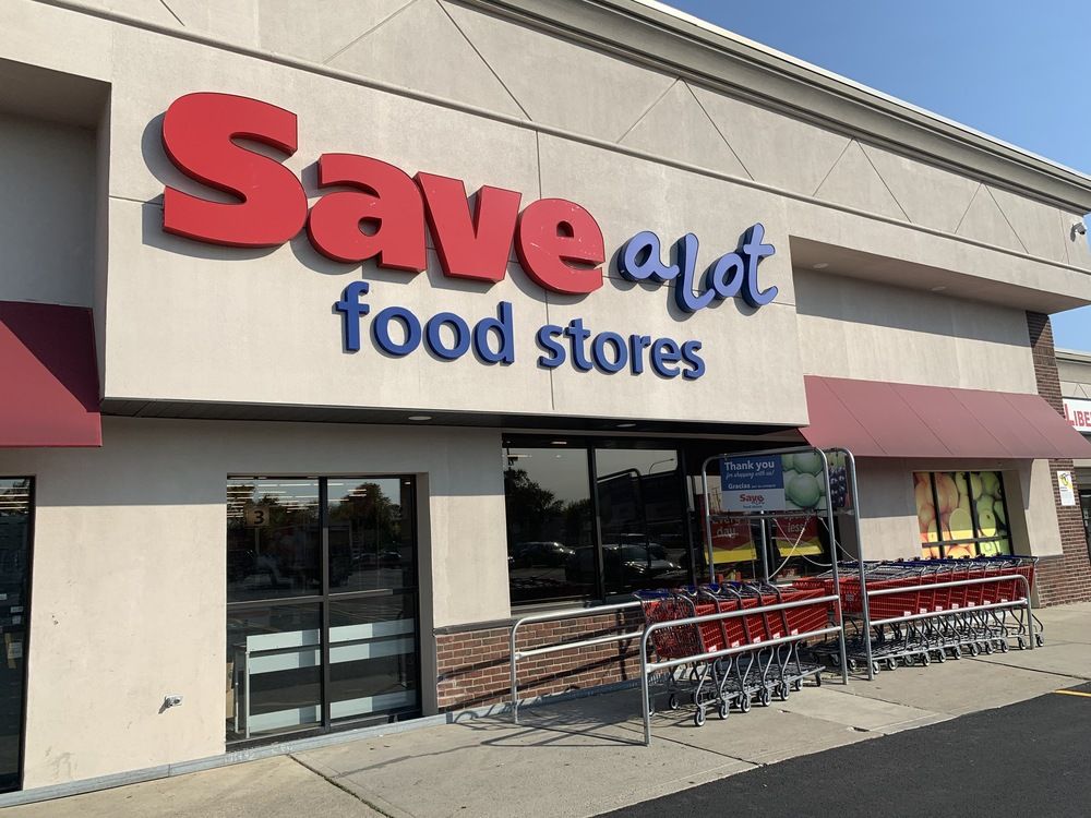 Save-A-Lot Anchored Center: 4900 West Broad Street, Columbus, OH 43228